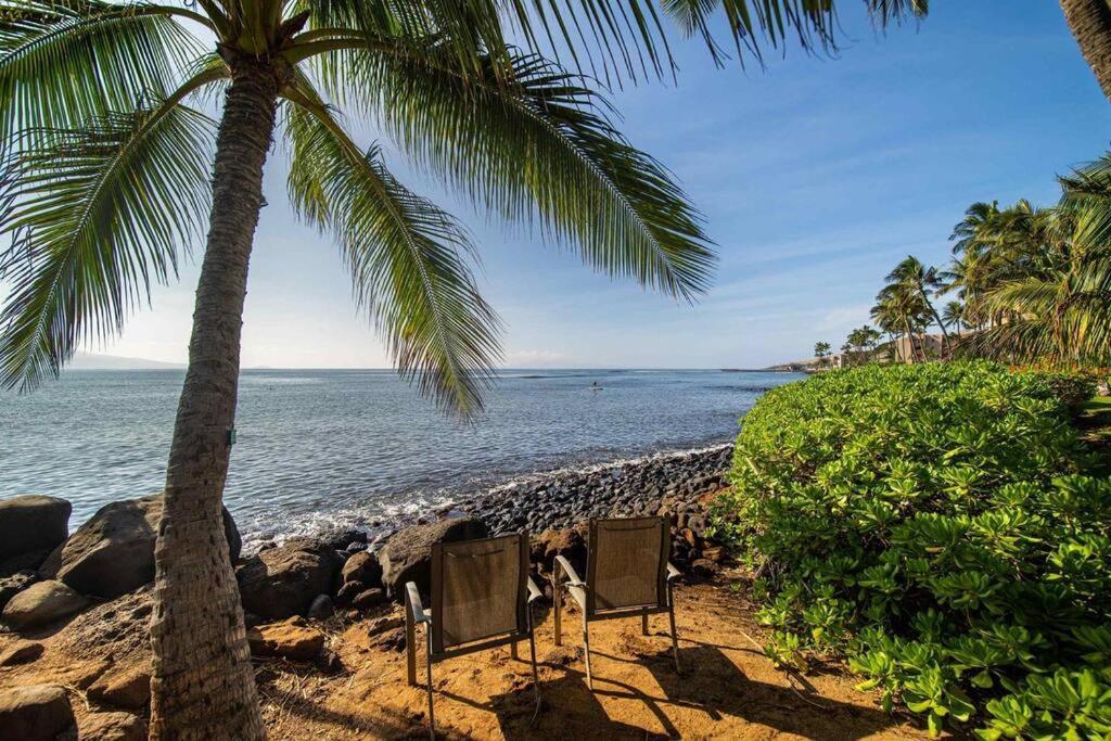 Stunning Maui Direct Ocean Front On The Beach, Walk To Beach From Condo, Watch Turtles, Whales, Ac In All Rooms Ocean View Pool And Spa Wailuku Ngoại thất bức ảnh