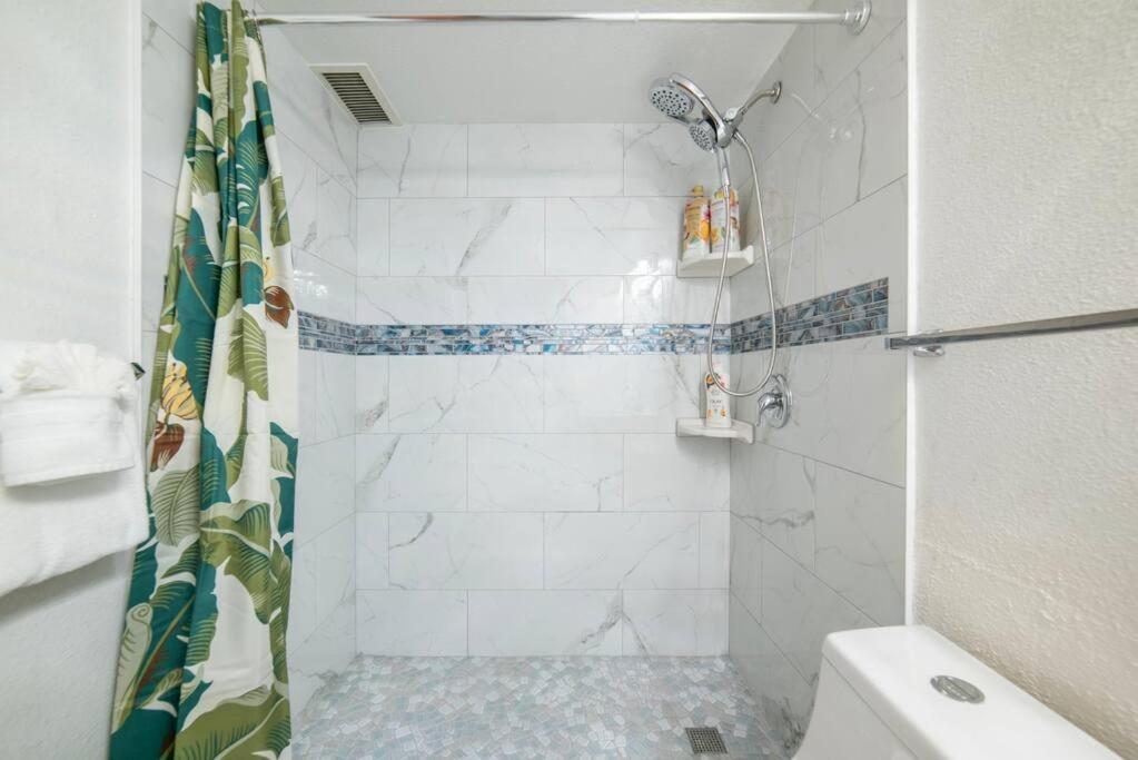 Stunning Maui Direct Ocean Front On The Beach, Walk To Beach From Condo, Watch Turtles, Whales, Ac In All Rooms Ocean View Pool And Spa Wailuku Ngoại thất bức ảnh